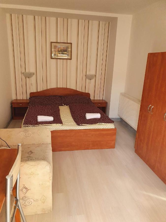 Birta Apartman Hajduszoboszlo Ngoại thất bức ảnh