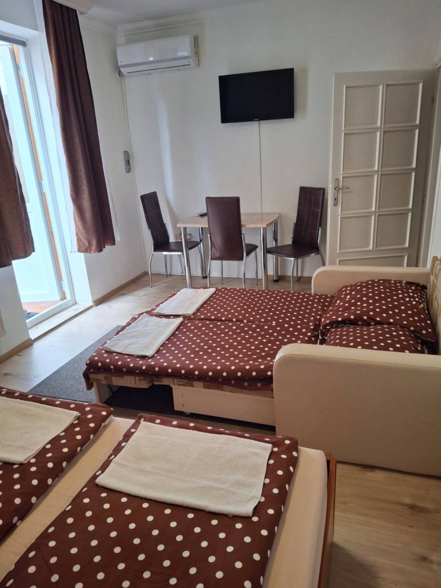 Birta Apartman Hajduszoboszlo Ngoại thất bức ảnh